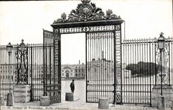 CPA Palais de Versailles Grille d'Honneur 