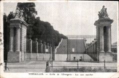 CPA Versailles Grille de l'Orangerie Les Cent marches 