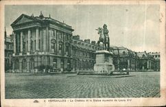 CPA Versailles le Chateau et la Statue equestre de Louis XIV 