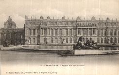 CPA Versailles facade sur les Jardins 
