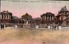 CPA Versailles Le Chateau Facade du Palais 