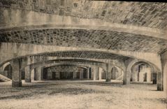 CPA Versailles Crypte de l'Eglise veuve Ste Jeanne d'Arc etat en Mai 1924 