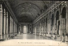 CPA Palais de Versailles Galerie des Glaces 