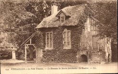 CPA Versailles Le Petit Trianon Le Hameau de Marie Antoinette 