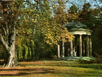 CPM Chateau de Versailles Yvelines Le Petit Trianon Le Temple de l'Amour 