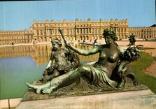 CPM Versailles Facade arriere du Chateau La Marne 