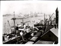 CPM Amsterdam vue sur le Port 