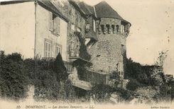 CPA Domfront Les anciens Remparts 