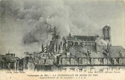 CPA Campagne de 1914 La Cathedrale de Reims en feu 