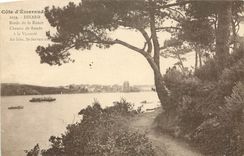 CPA Cote d'Emeraude Dinard Bords de la Rance Chemin de Ronde a la Vicomte au loin St Servan sur 