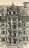 CPA Blois L et Ch le Chateau facade interieure Francois Ier le grand escalier 