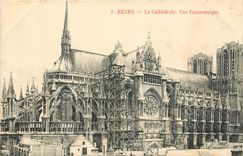 CPA Reims la Cathedrale vue panoramique 