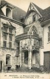 CPA Beauvais la maison de l'Abbe Gellee l'escalier rue de l'Abbe Gellee 