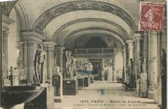CPA Paris Musee du Louvre antiquites Grecques et Romaines Salle des Cariatides 