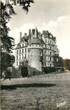 CPA Chateau de Brissac Maine et loire Monument historique la Tour Sud XV S est avec celle du Nord ce