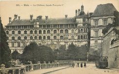 CPA Blois Le Chateau facade Francois 1er Tramway