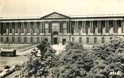 CPA Paris Le Louvre Entree sur la Cour Carre 
