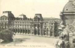 CPA Paris Ministere des Finances La Cour de Louvre 