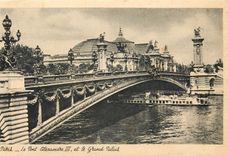 CPA Paris le Pont Alexandre III et le Grand Palais 