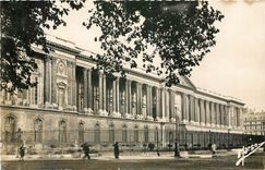 CPA Notre Paris le Palais du Louvre 