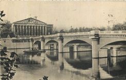 CPA Paris Le Pont de la Concorde et la Chambre des Deputes 