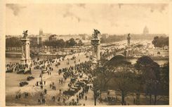CPA Paris Pont Alexandre III et l'esplanade des Invalides 