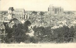 CPA Beauvais Panorama pris du Parc ds Eaux 