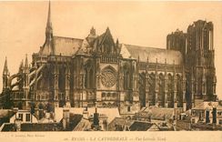 CPA Reims la Cathedrale vue laterale nord 