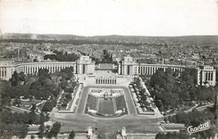 CPA Paris le Palais de Chaillot vu de la Tour Eiffel 