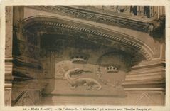 CPA Blois L et C le Chateau la Salamandre qui se trouve sous l'escalier Francois Ier 