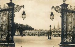CPA Nancy Place Slanislas et Griles de Jean Lamour 