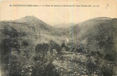 CPA Chatelmontagne Allier la Vallee des Roberts et les Ruines du Vieux Chateau 