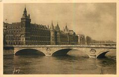 CPA Paris en flanant le palais de Justice et le pont au Change 