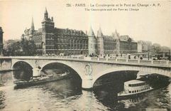 CPA Paris La Conciergerie et le Pont au Change Bateaux