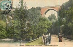 CPA Paris Les Buttes Chaumont Le Pont de Briques 