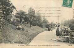 CPA Paris Buttes Chaumont Allee conduisant au Pont suspendu 