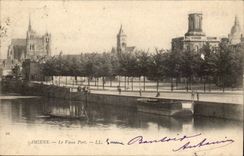 Amiens CPA the old port