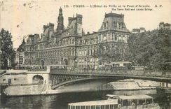 CPA Paris l'Hotel de Ville et le Pont d'Arcole 