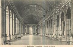 CPA Palais de Versailles galerie des Glaces 