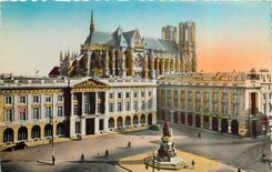 CPA Reims Place Royale et la Cathedrale 