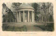 CPA Versailles Parc de Trianon Le Temple de l'Amour 