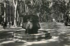 CPA La Cite du Roy Rene Aix en Provece Fontaine Thermale vur le Cours Mirabeau 