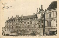 CPA Blois L et C Le Chateau Mont hist Aile Francois I 
