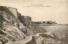CPA Cote d'Emeraude Dinard la Promenade vue sur la Malouine 