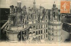 CPA Chambord le Chateau les Combles vue prise a Vol d'Oiseau 