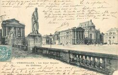 CPA Versailles La Cour Royale du Chateau 