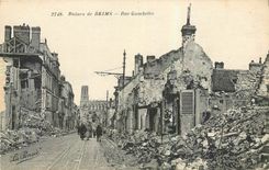 CPA Ruines de Reims Rue Gambetta 