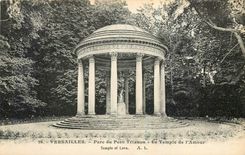 CPA Versailles Parc du Petit Trianon Le Temple d l'Amour 