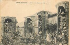 CPA Aix en Provence Interieur du Monument Sec 