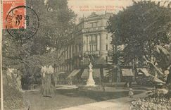 CPA Blois Square Victor Hugo Statue d'Augustin Thierry 